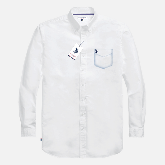 Camisa de hombre www.treshop.com.co blanca de manga larga en algodón poplin con bolsillo y logo bordado