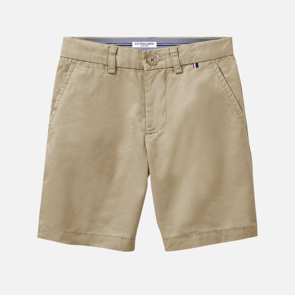 Bermudas beige de algodón U.S. POLO ASSN. para hombre con cierre de botón y bolsillos, disponibles en www.treshop.com.co
