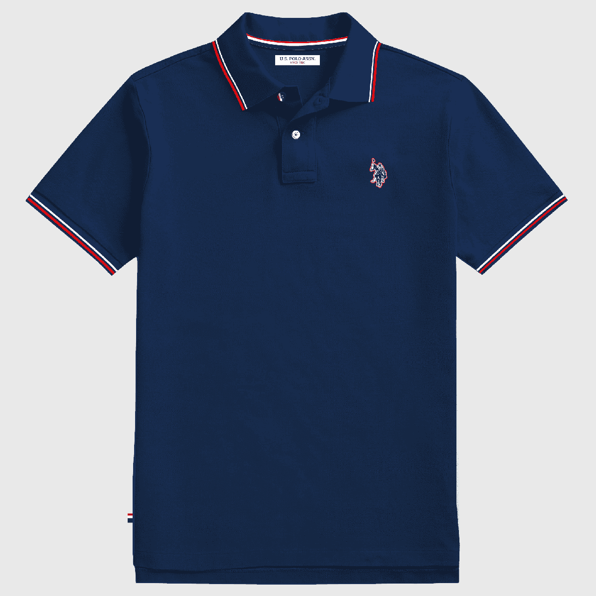Camisa polo azul marino www.treshop.com.co con detalles en contraste en cuello y mangas y logo bordado en el pecho