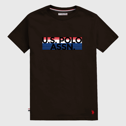 Camiseta negra de algodón www.treshop.com.co con logo U.S. POLO ASSN. estampado en rojo y azul y cuello redondo