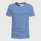 Camiseta azul claro de algodón www.treshop.com.co con cuello redondo tricolor y logotipo U.S. POLO ASSN. en el pecho.
