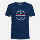 Camiseta azul marino de algodón www.treshop.com.co con logo estampado frontal en blanco y rojo para hombre