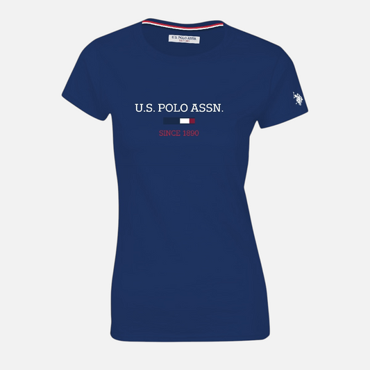 Camiseta azul marino para mujer de www.treshop.com.co con logo U.S. POLO ASSN. y detalles tricolores en el cuello