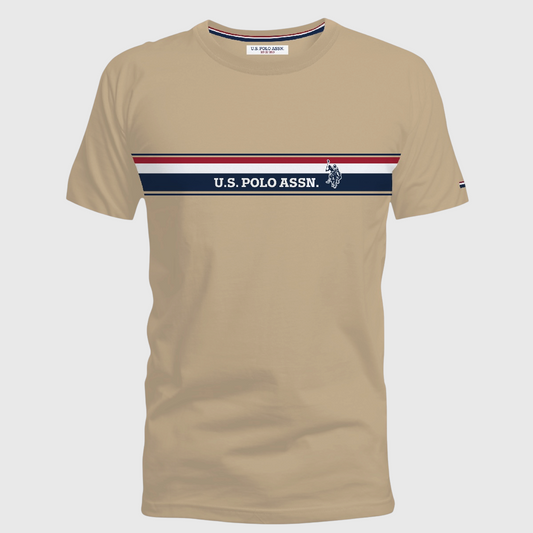 Camiseta beige de algodón www.treshop.com.co con franja horizontal tricolor y logo bordado de U.S. Polo Assn.