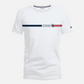 Camiseta blanca de algodón www.treshop.com.co con franja horizontal azul y roja y logo de U.S. Polo Assn.