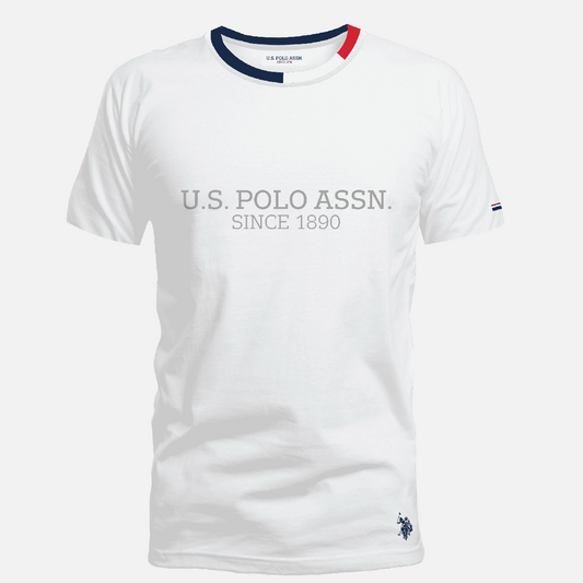 Camiseta blanca de algodón para hombre www.treshop.com.co con cuello en contraste azul y rojo y logo bordado