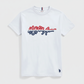 Camiseta blanca de manga corta www.treshop.com.co con estampado frontal rojo y azul y logo bordado