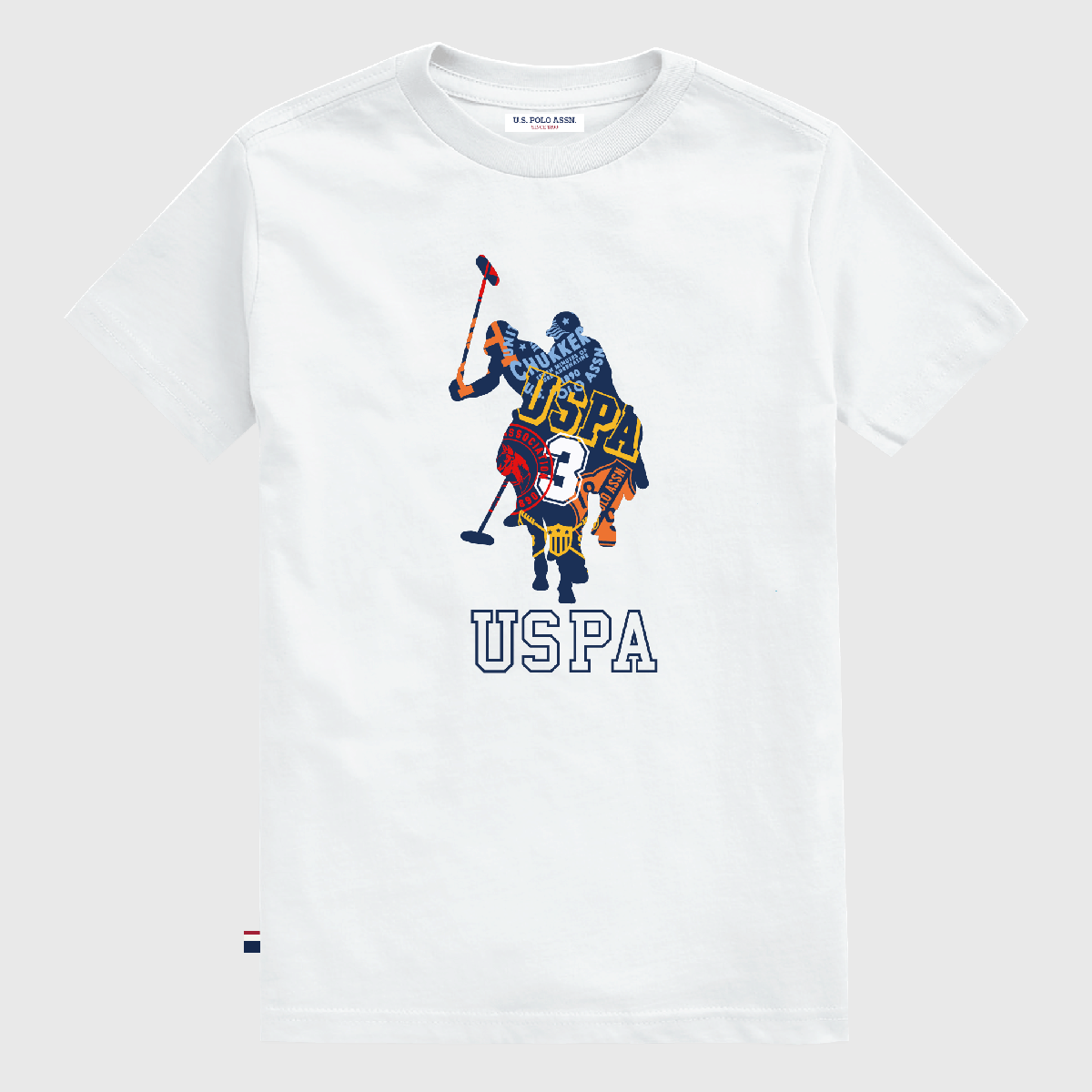 Camiseta blanca de algodón www.treshop.com.co con estampado gráfico de jugador de polo y logo USPA en el frente