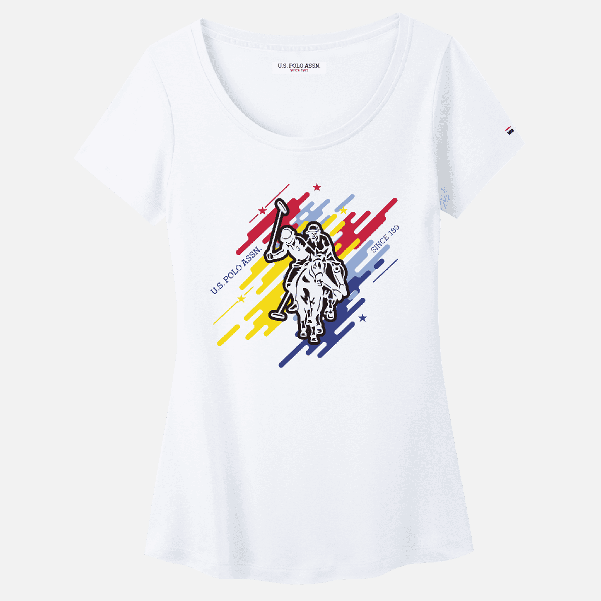 Camiseta blanca para mujer de www.treshop.com.co con estampado gráfico de jugador de polo y detalles en la manga