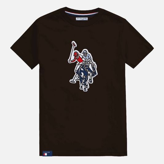 Camiseta negra de manga corta para hombre de www.treshop.com.co con el logo bordado de U.S. Polo Assn. en el pecho