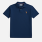 Camiseta polo azul de manga corta para hombre de www.treshop.com.co con cuello estructurado y logo bordado