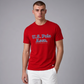 Hombre vistiendo camiseta roja de algodón U.S. Polo Assn. con logo estampado y cuello redondo en www.treshop.com.co