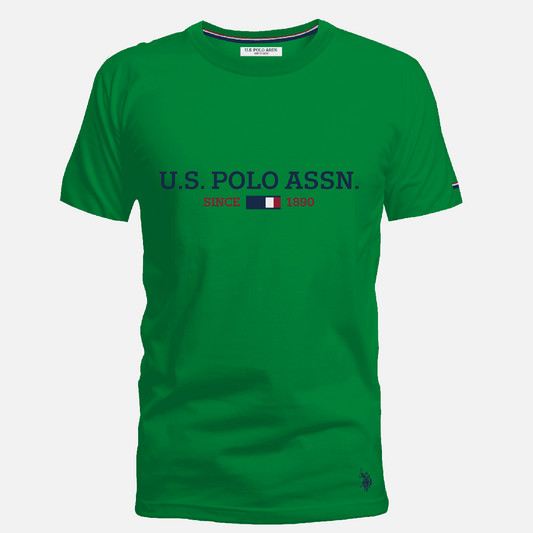 Camiseta verde de hombre www.treshop.com.co con cuello redondo, manga corta y logotipo estampado en el pecho