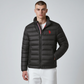 Chaqueta acolchada negra para hombre de www.treshop.com.co con logo rojo bordado y cuello alzado