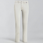 Pantalón skinny fit unicolor gris claro de www.treshop.com.co con corte entuvado y detalle de logo bordado