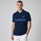 Hombre vistiendo polo azul marino U.S. Polo Assn.  de www.treshop.com.co con franjas horizontales y logo bordado en el pecho