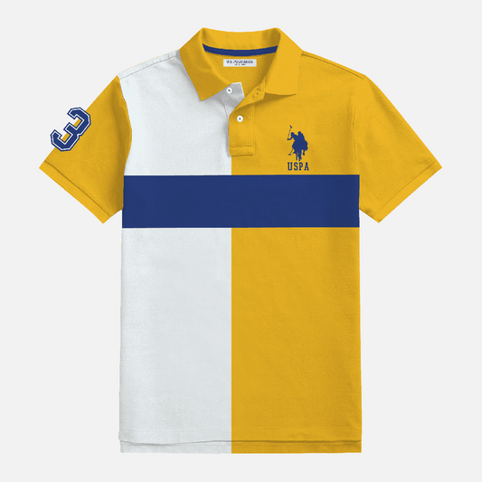Camisa polo www.treshop.com.co de manga corta con bloques de color amarillo, blanco y azul marino y logo bordado. Marca U.S. Polo Assn.