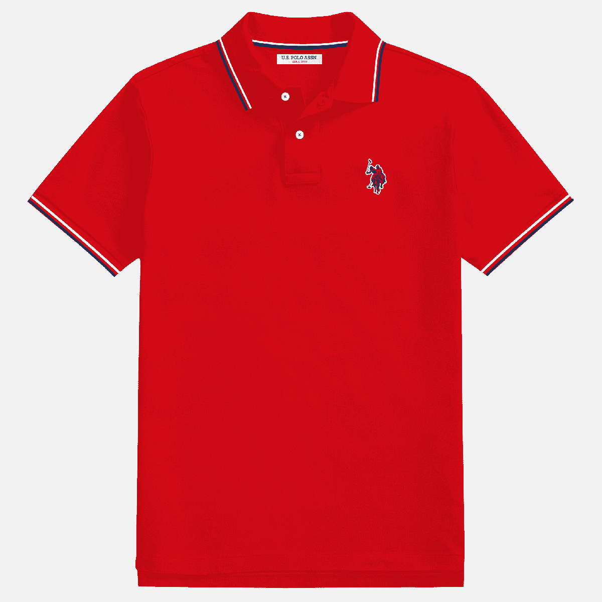 Camiseta polo roja de algodón para hombre de www.treshop.com.co con detalles de líneas en cuello y mangas